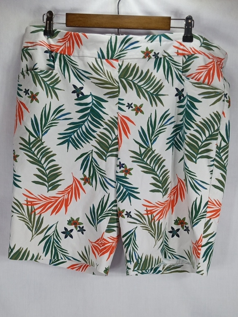 Terra & Sky White Bermuda Shorts with Green & Orange Leaf Print